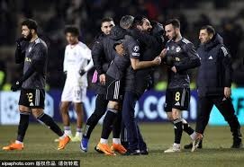 短道速滑——世锦赛：加拿大队获女子3000米接力冠军