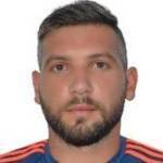 一名防守型 一名防守型